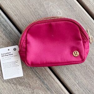 Lululemon Everywhere Belt Bag Nano Berry Rumble